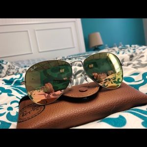 NEW- never worn Ray-Bans women’s sunglasses